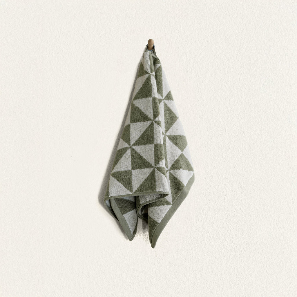 Umbra Towels Italic