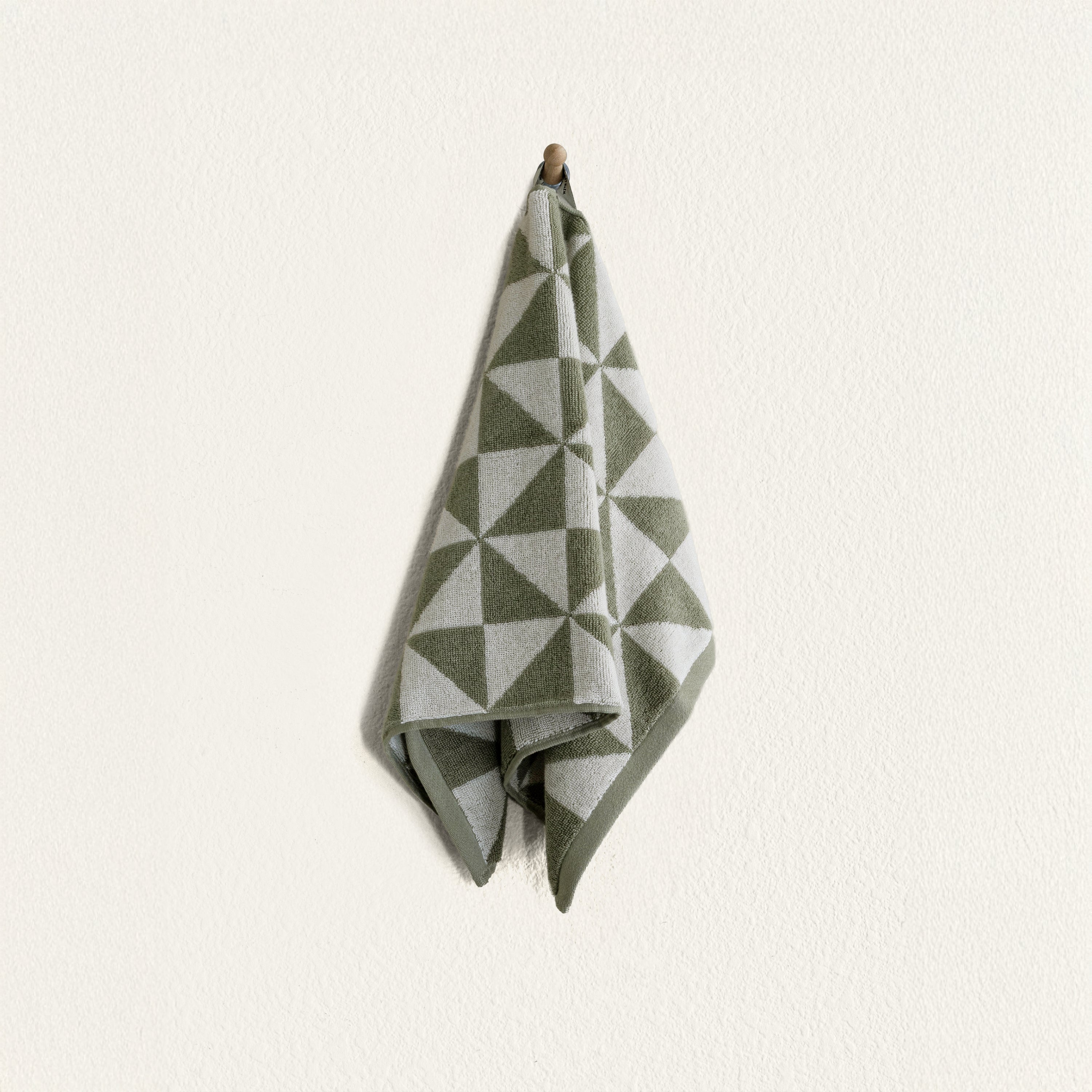 Umbra Towels Italic