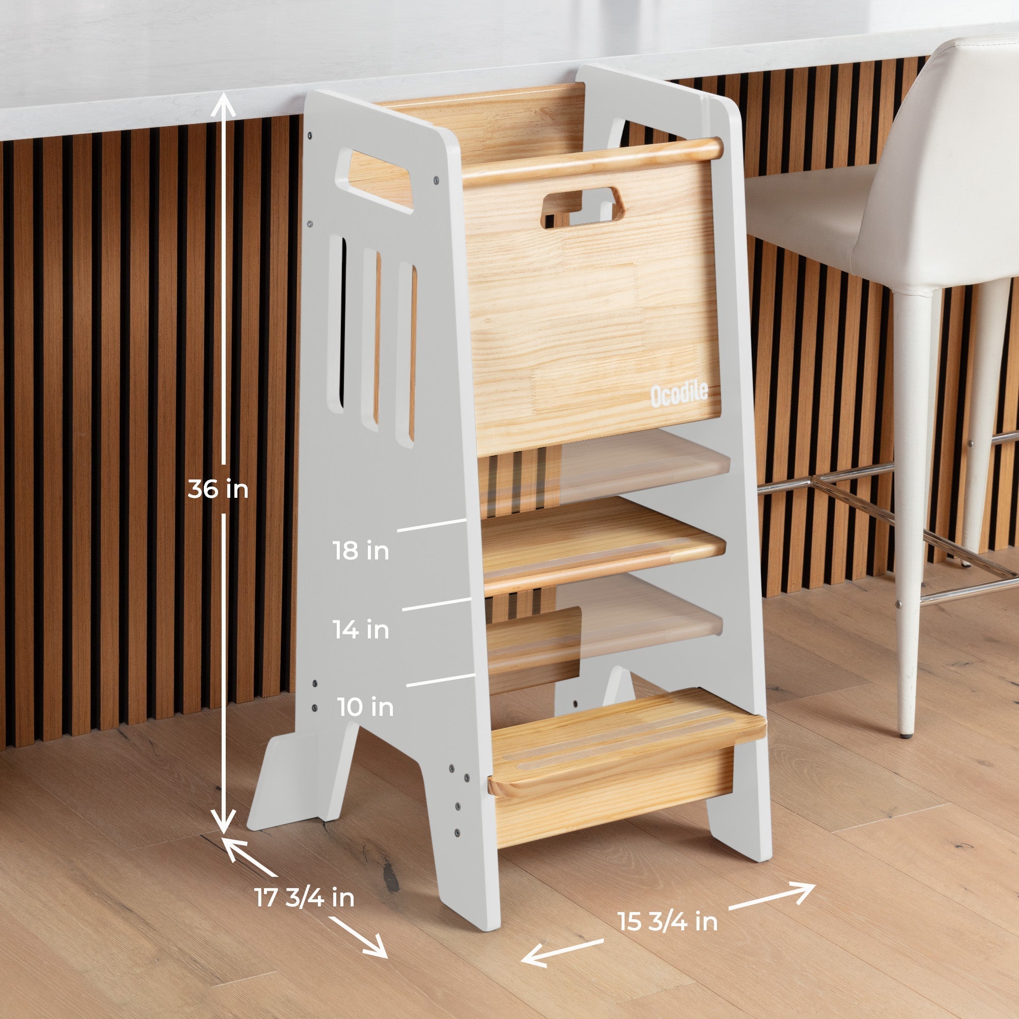 Standing Tower with Door Ocodile.com