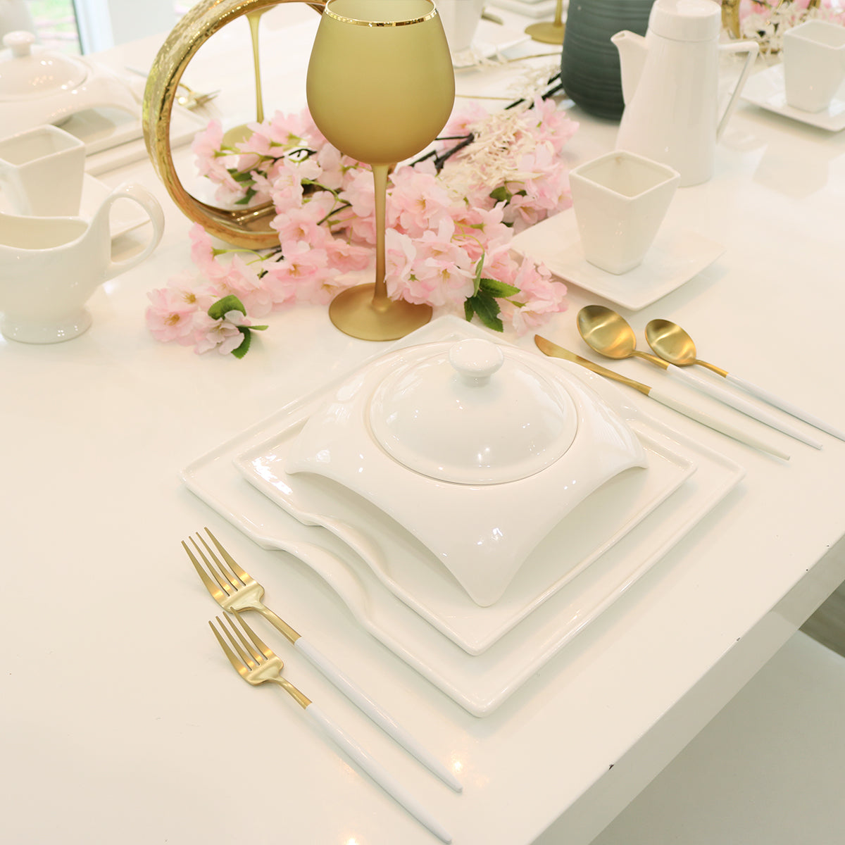 White Porcelain Dinnerware Set little white dish