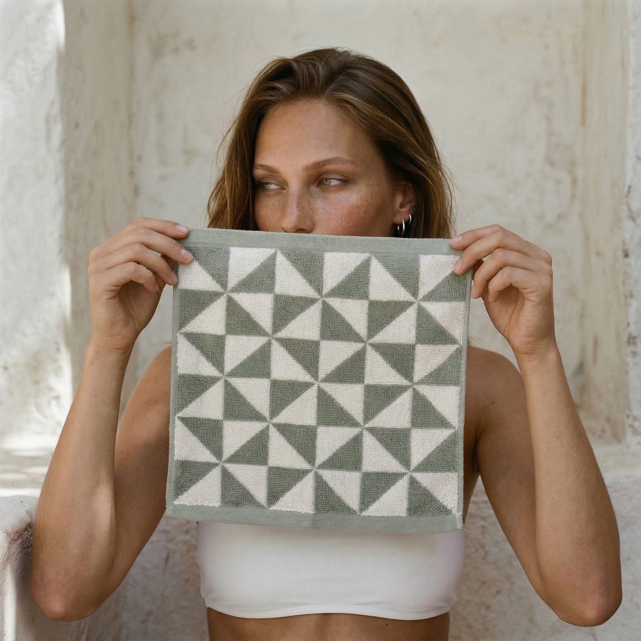 Umbra Towels Italic